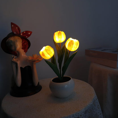 Tulip LED Lamp