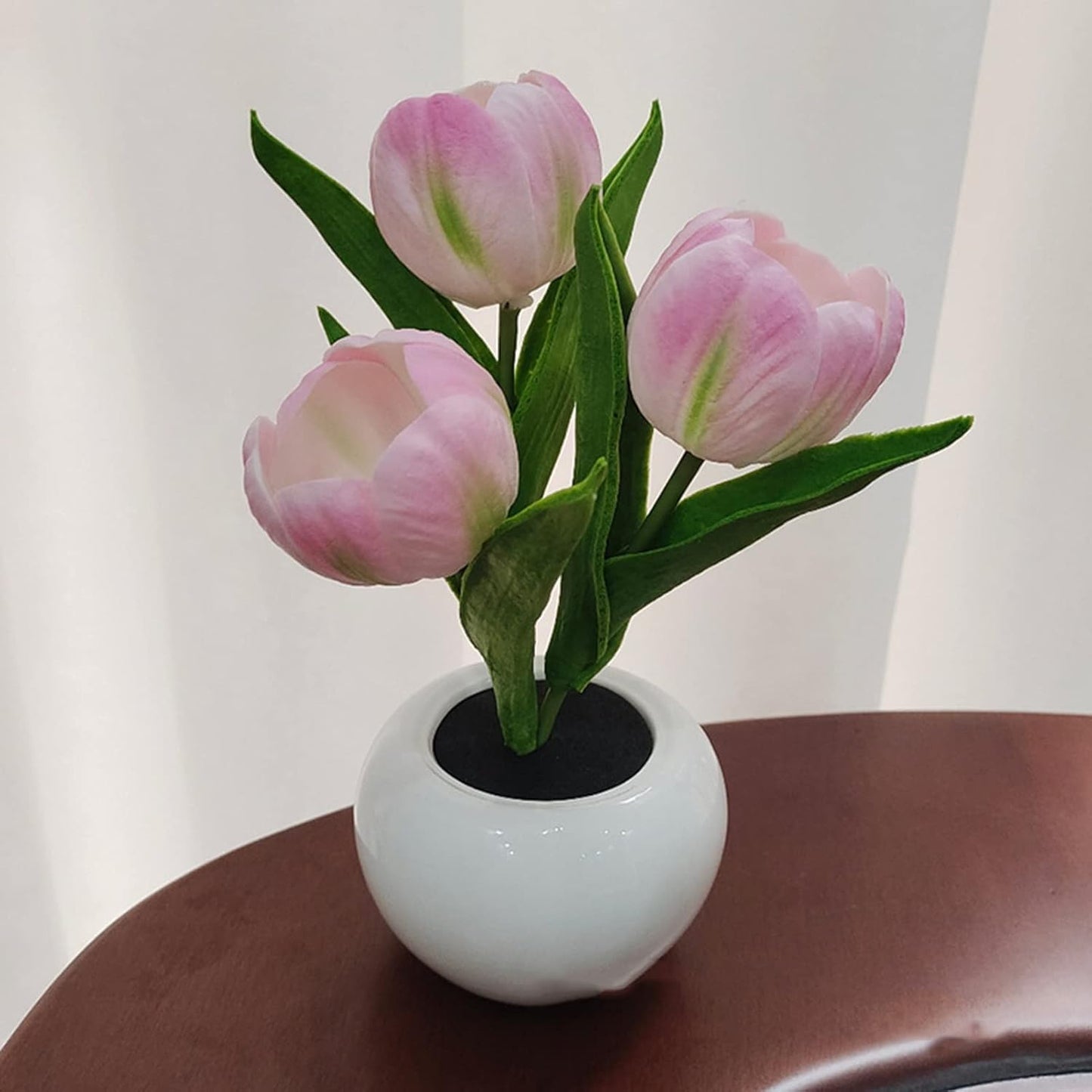 Tulip LED Lamp
