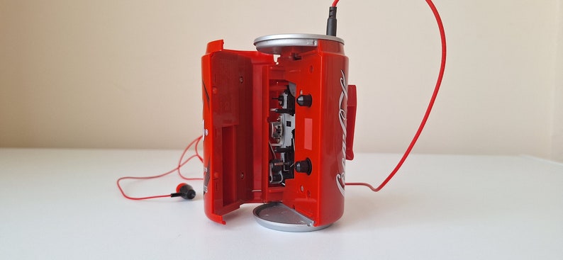Retro Can-Style Cassette Walkman